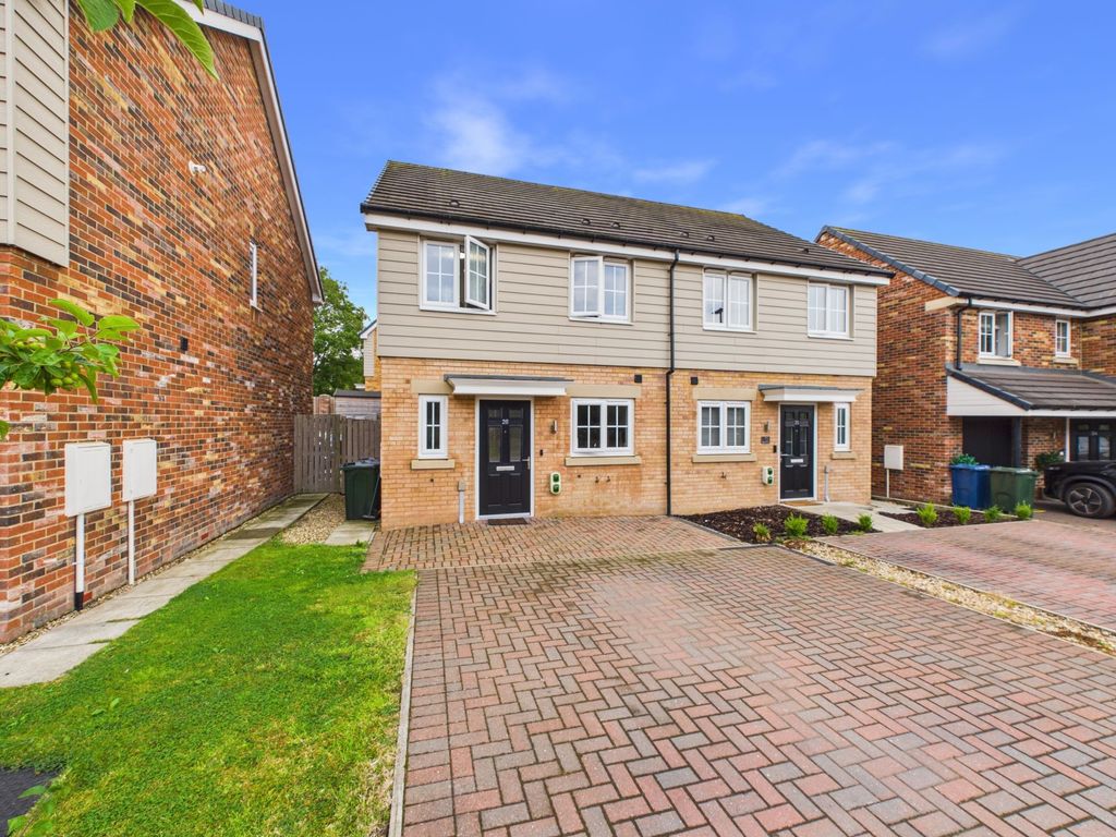 Property photo 1 of 15 External
