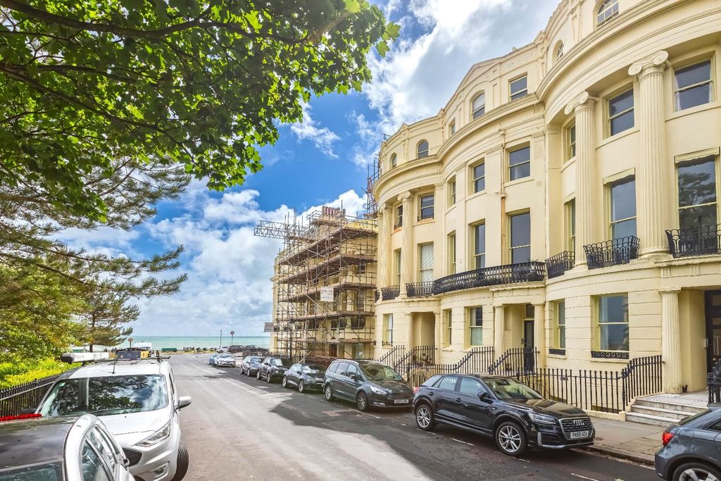 Property photo 1 of 18 Brunswick Sq_12.Jpg