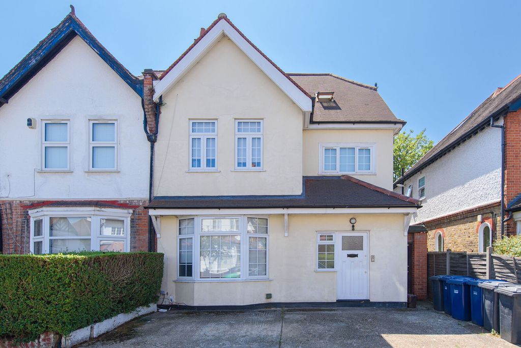 Property photo 1 of 12