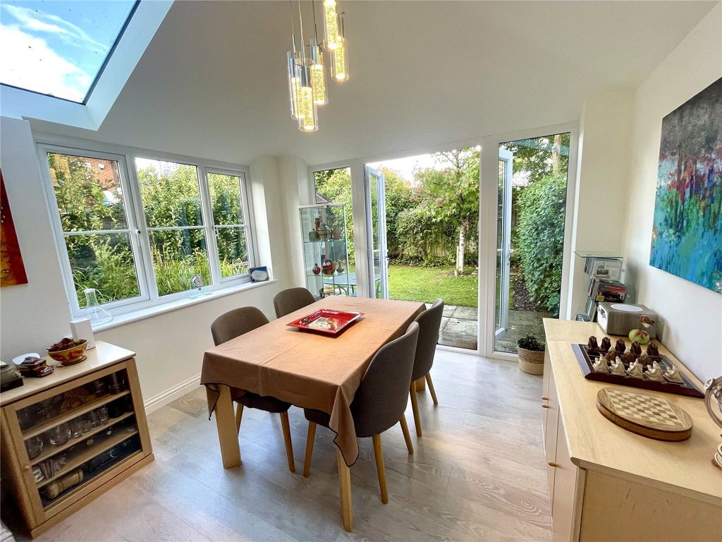Property photo 2 of 17 Picture No. 12