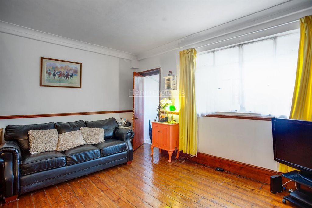 Property photo 3 of 14 03-Cb1A_Mg_8200-Medium.Jpg
