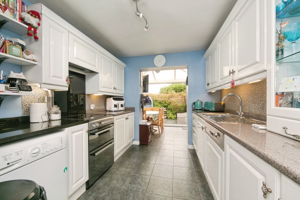 Property photo 3 of 21 Pbox-Img.Jpg
