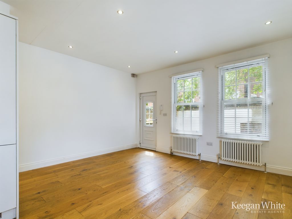 Property photo 2 of 11 Photo 9