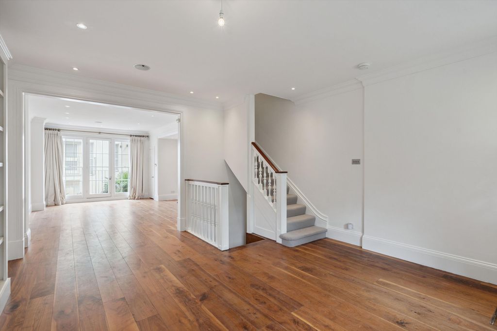 Property photo 3 of 32 Image