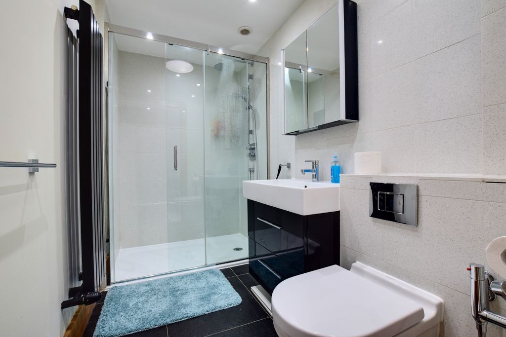 Property photo 2 of 6 2