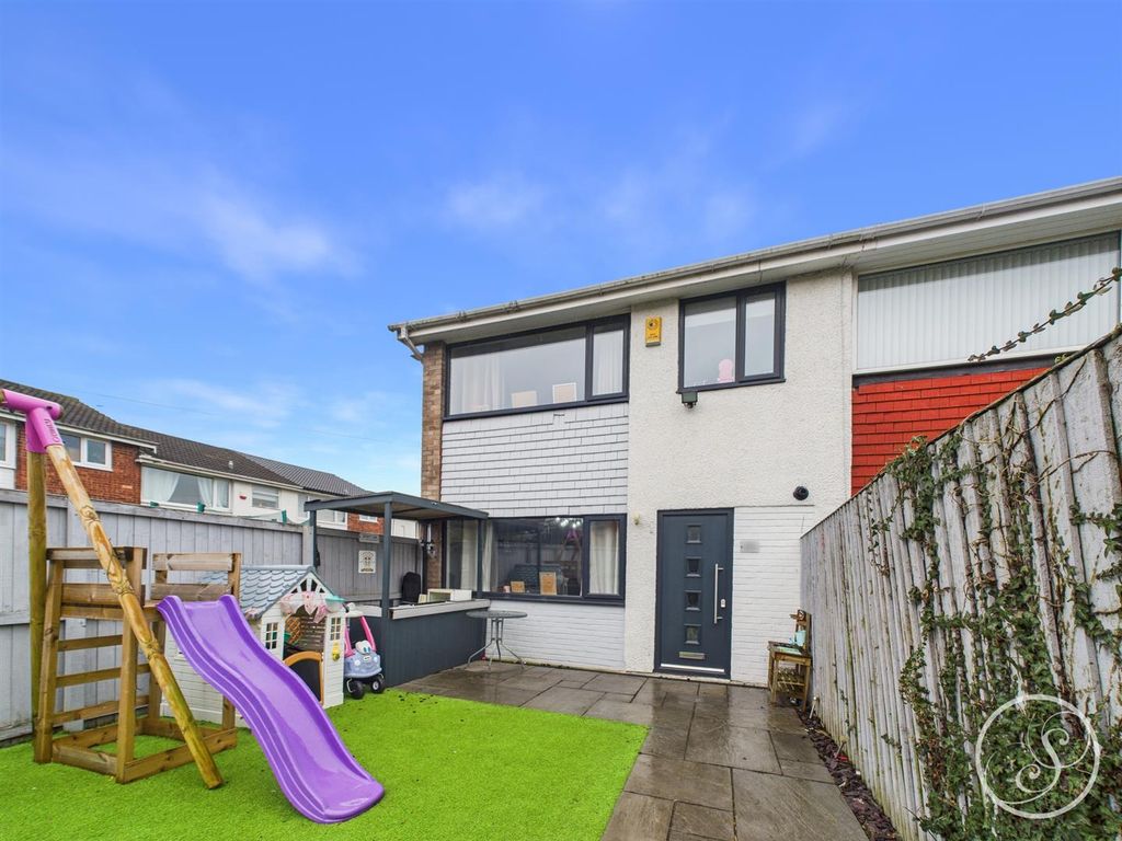 Property photo 1 of 13 External