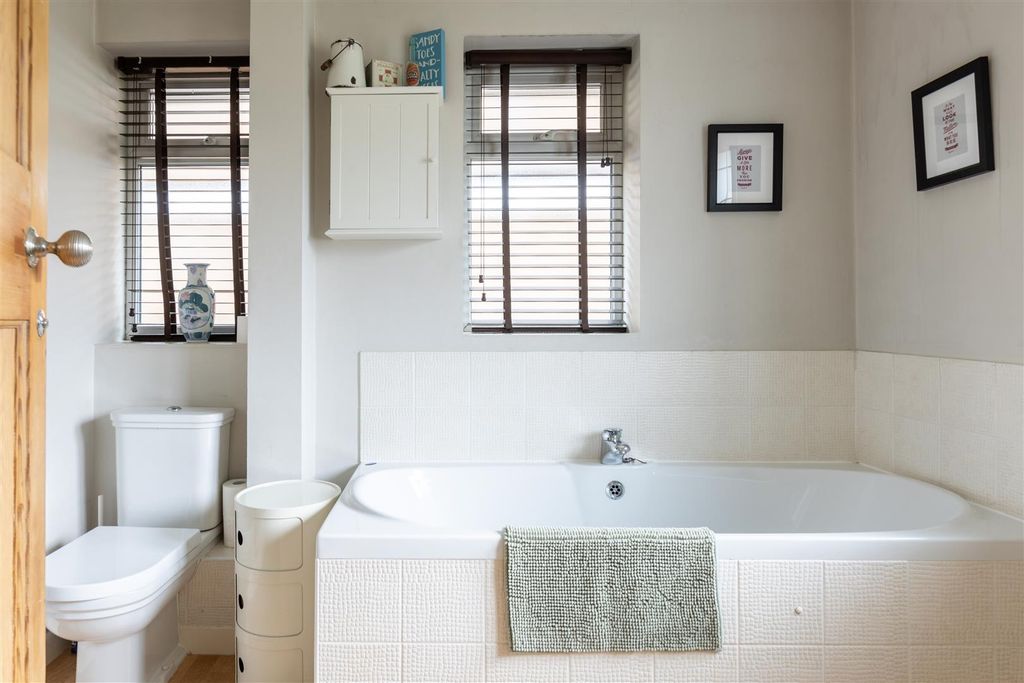 Additional image 21 of 5 bed detached house for saleHuntersfield Close, Reigate RH2