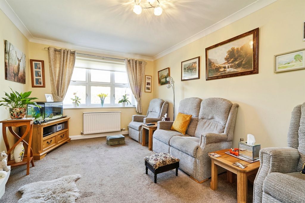 Additional image 17 of 2 bed flat for saleSalters Garden, Pudsey LS28