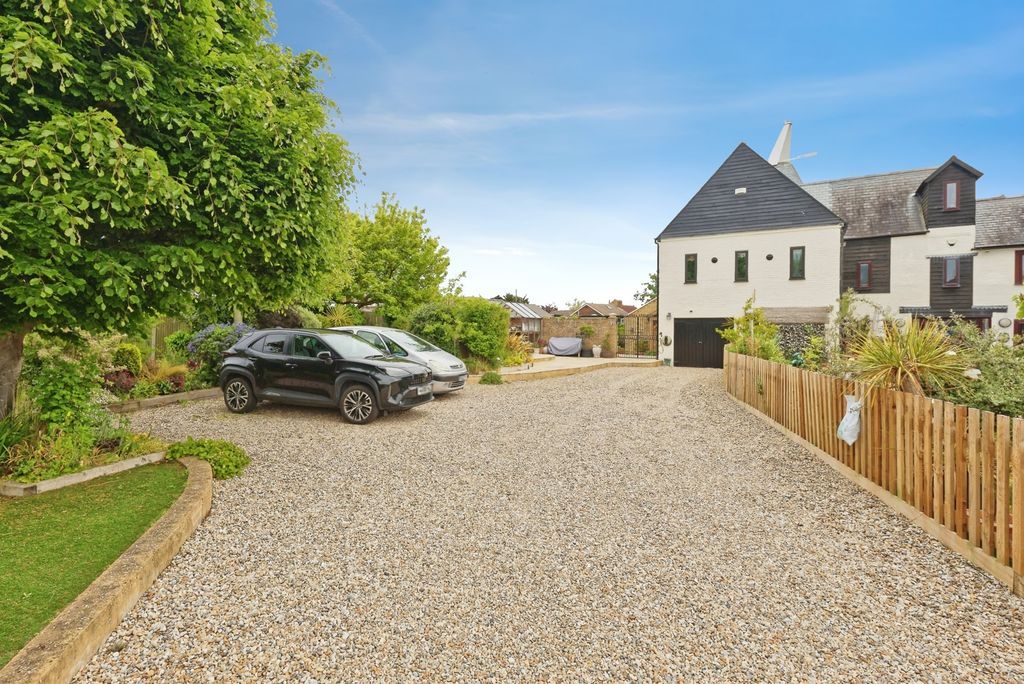 Property photo 1 of 31 Pbox-Img.Jpg