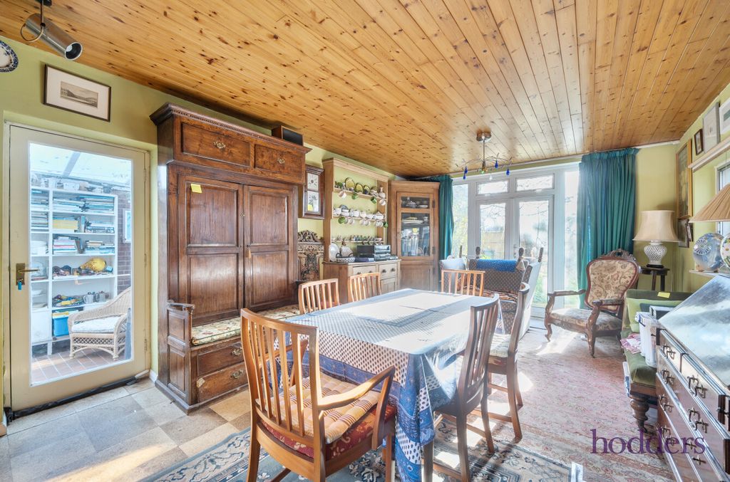 Property photo 2 of 24 c75003Aa-4A2d-45B...