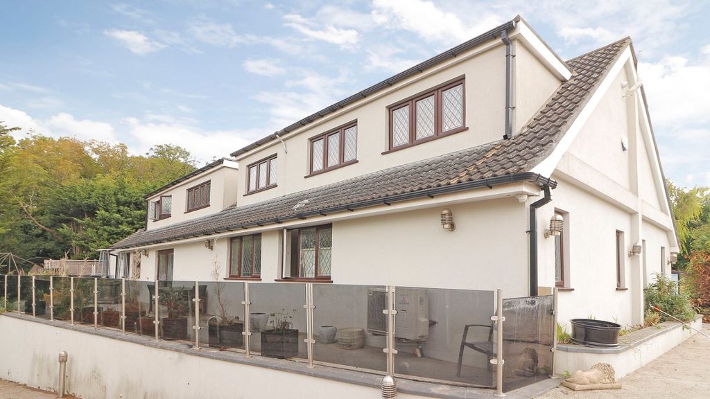 Property photo 1 of 22 Picture No. 14