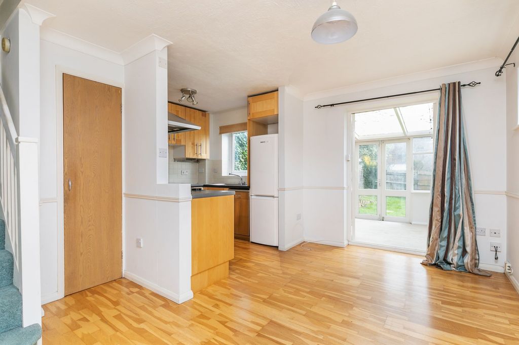 Property photo 2 of 7