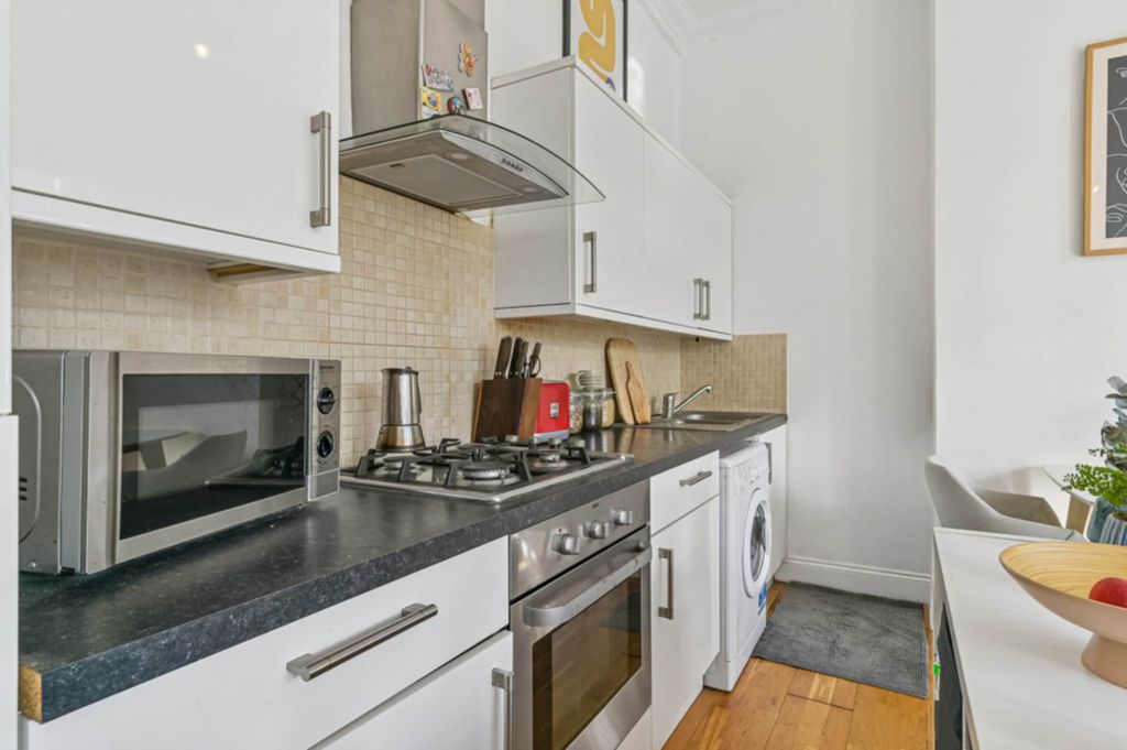 Property photo 3 of 9