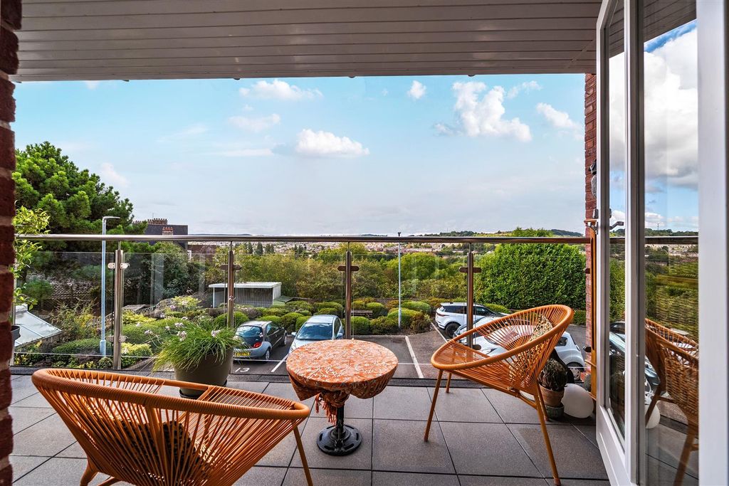 Property photo 3 of 16 21-6A882c6841A7A-1500008-1A023E3B51698-034-32-1.Jp