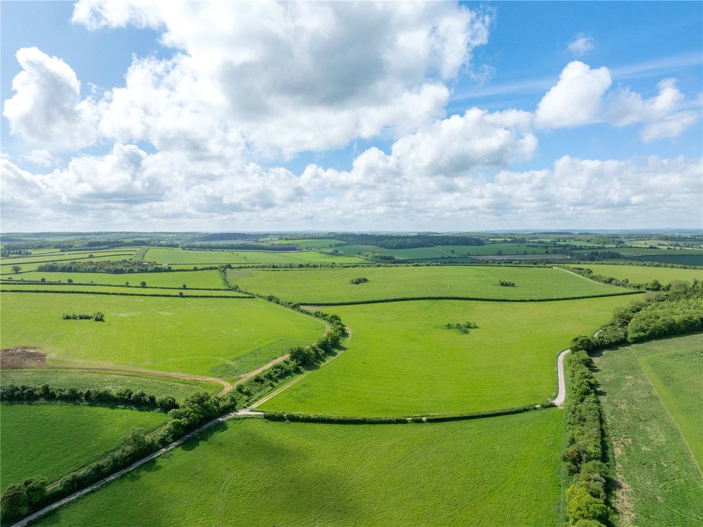 Property photo 1 of 9 Turrill Hill