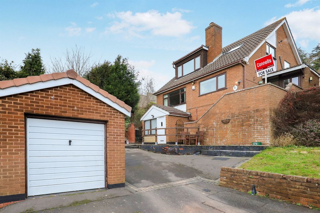 Property photo 1 of 18