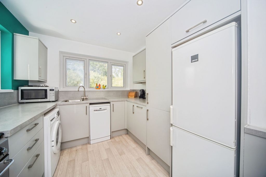 Property photo 3 of 20 Pbox-Img.Jpg
