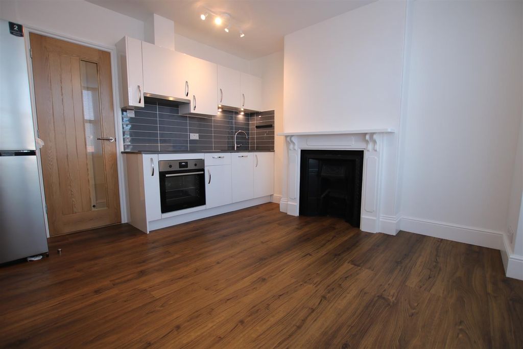 Property photo 3 of 8 Living Area 2.Jpg