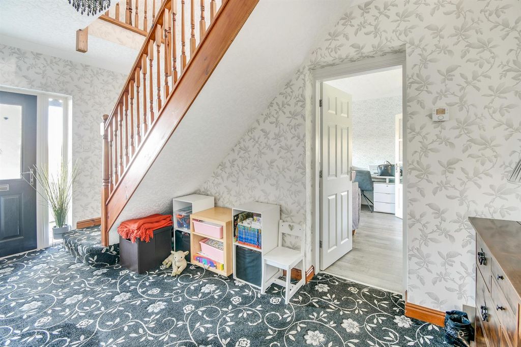 Property photo 3 of 26 Reception Hallway