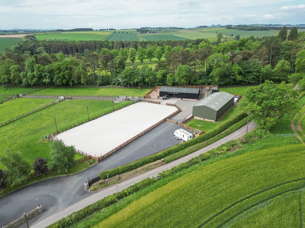 Property photo 2 of 73 Equestrian