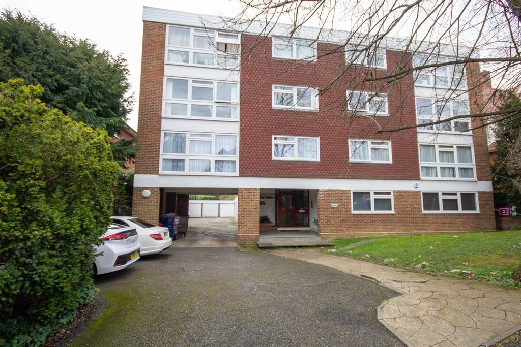 Property photo 1 of 8