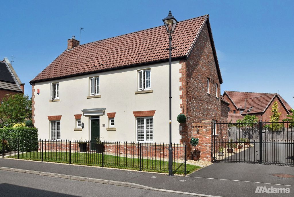Property photo 1 of 34