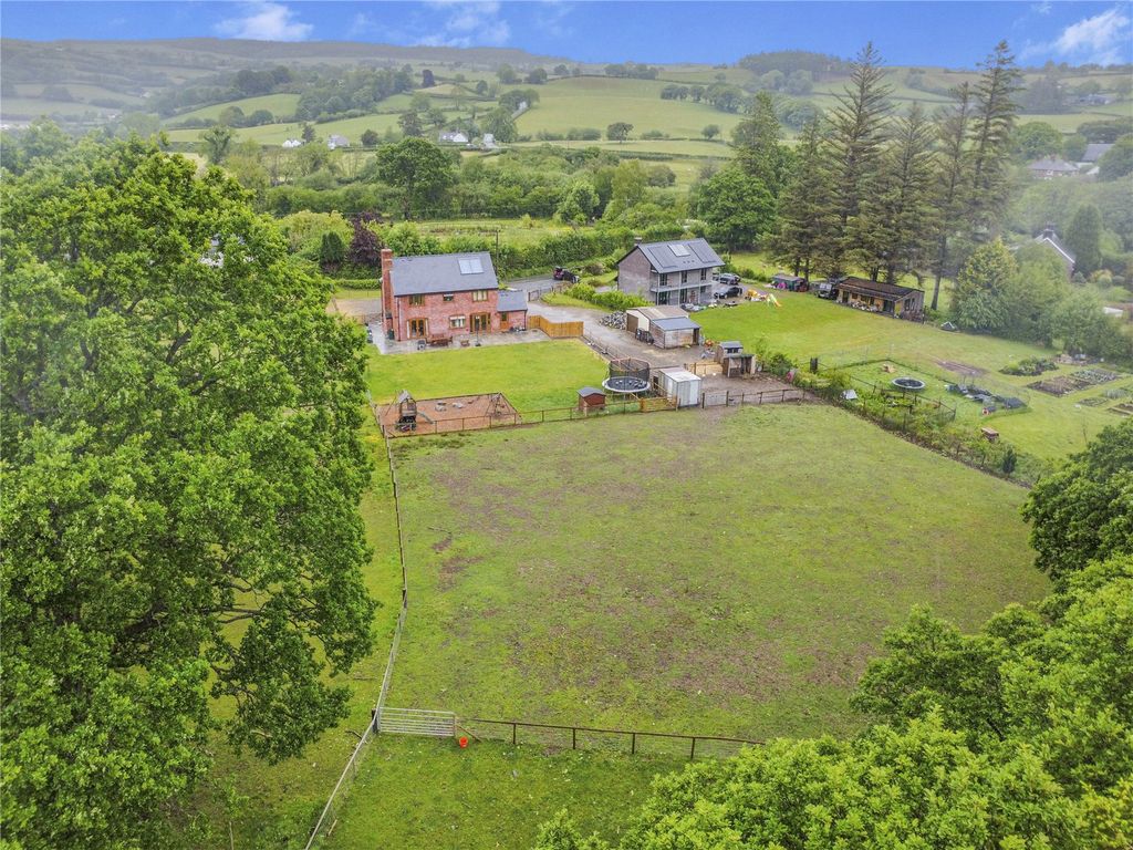 Property photo 1 of 28 Picture No. 34