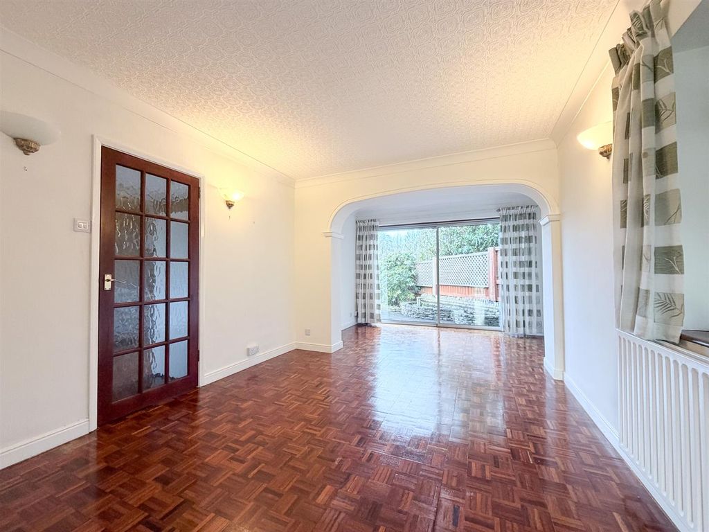 Property photo 3 of 12 Dining Room