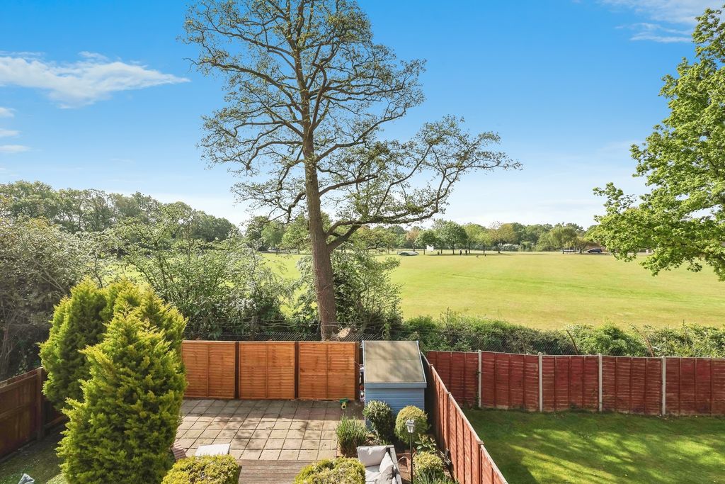 Property photo 3 of 19 Photo