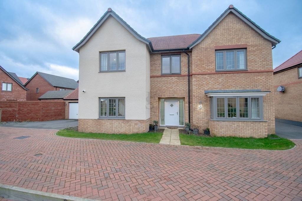 Property photo 3 of 22