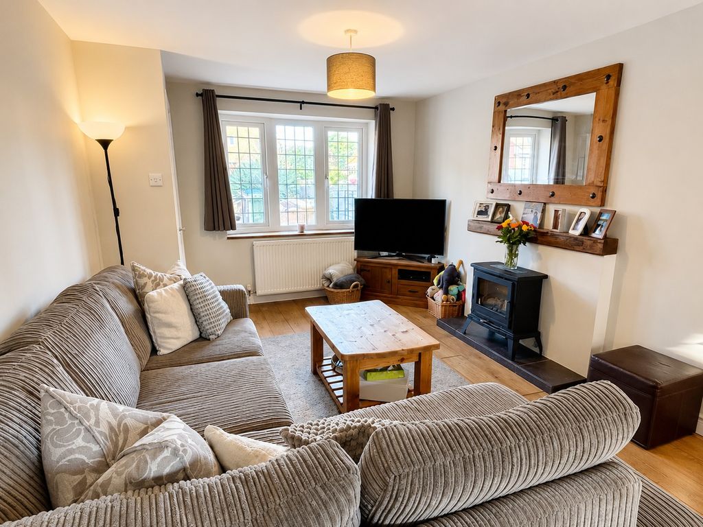 Property photo 2 of 10 Sitting Room