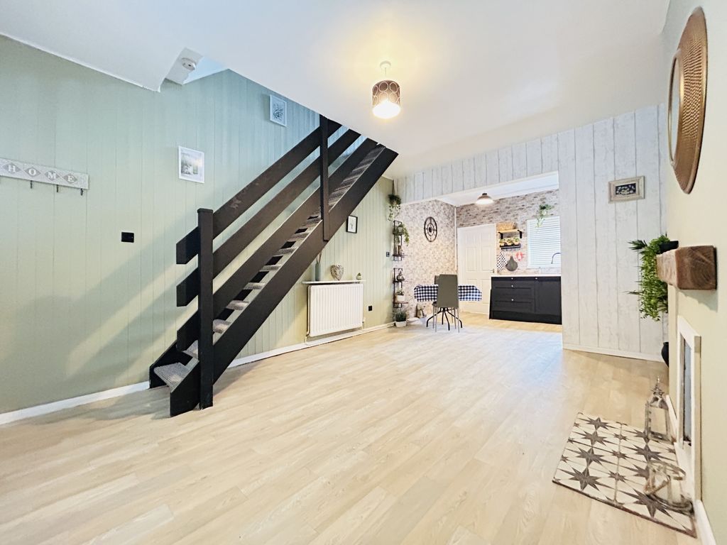 Property photo 2 of 18 Img_0741