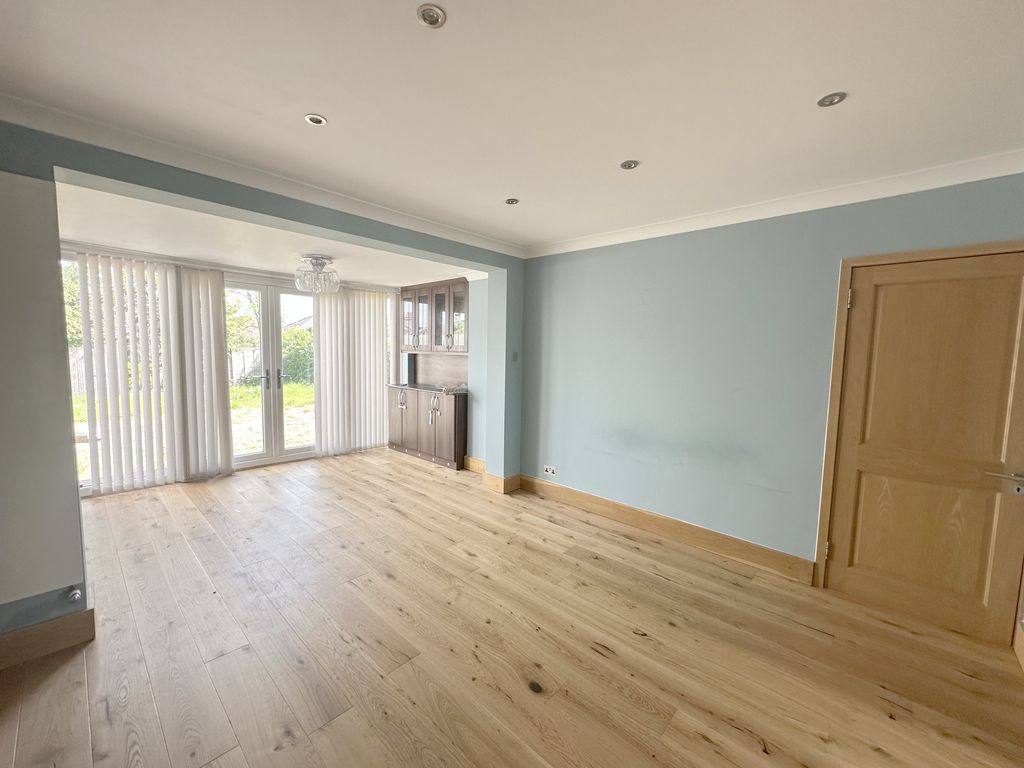 Property photo 2 of 23 Rear Reception Room