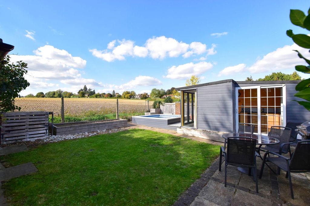 Property photo 3 of 23