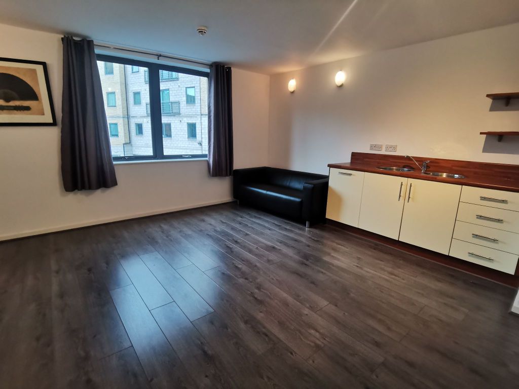 Property photo 1 of 10 2 Bedroom Apartment For Rent
