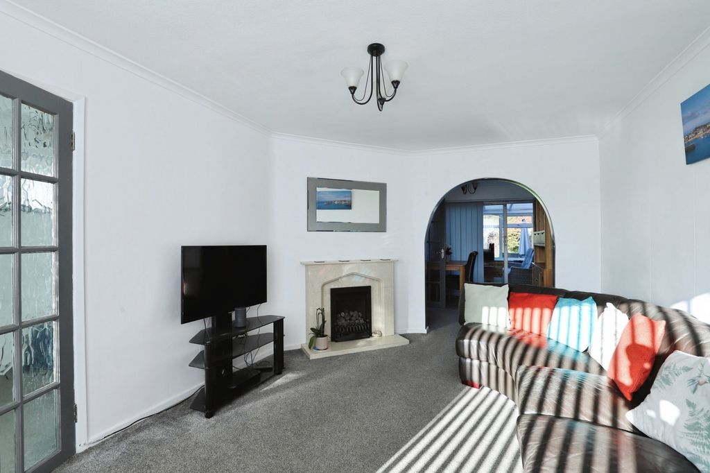 Property photo 2 of 17 Pbox-Img.Jpg