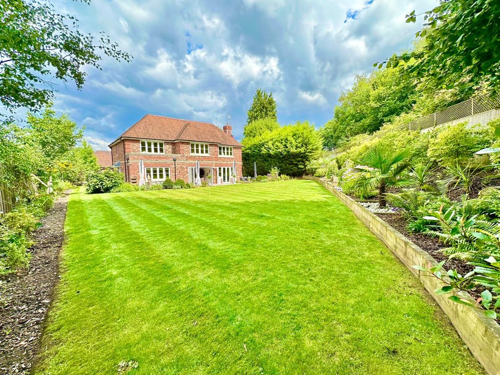 Property photo 3 of 28 Img_0284
