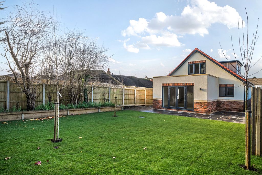 Property photo 2 of 13 Park Lane Lodge