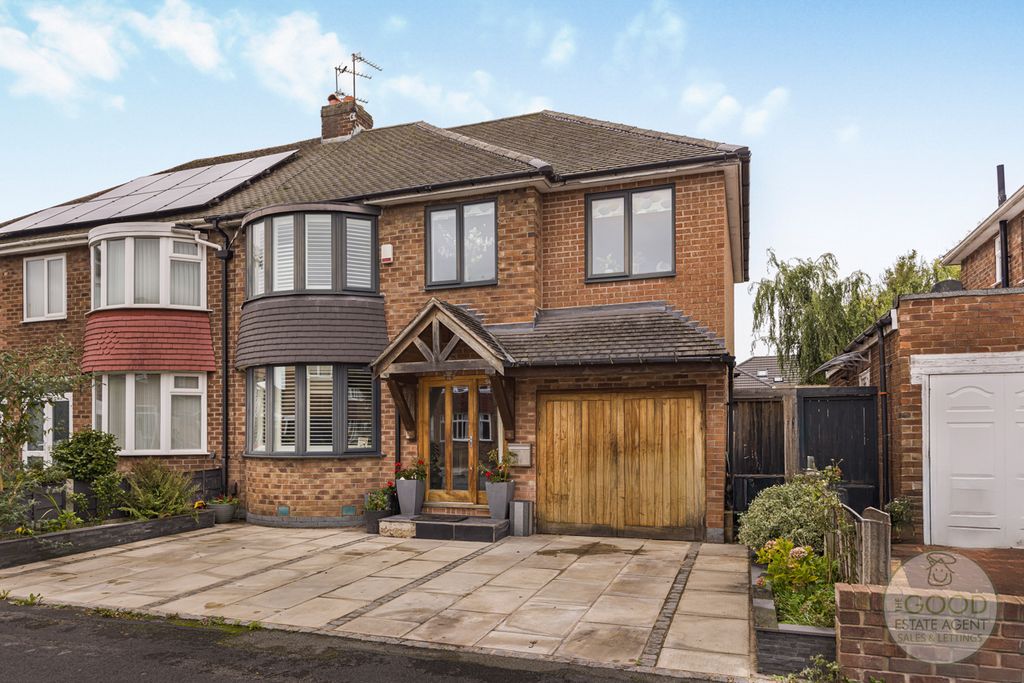 Property photo 2 of 31