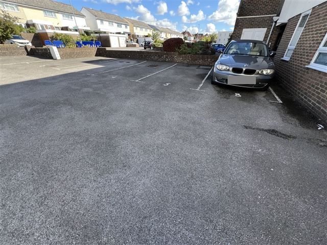Property photo 2 of 11 Outside