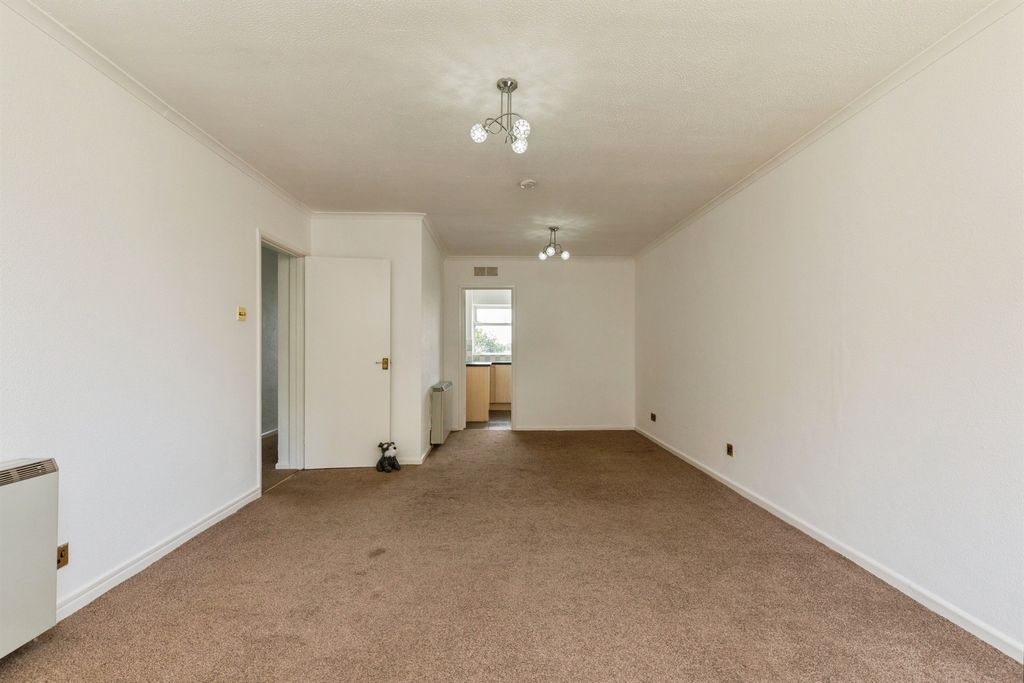 Property photo 3 of 13