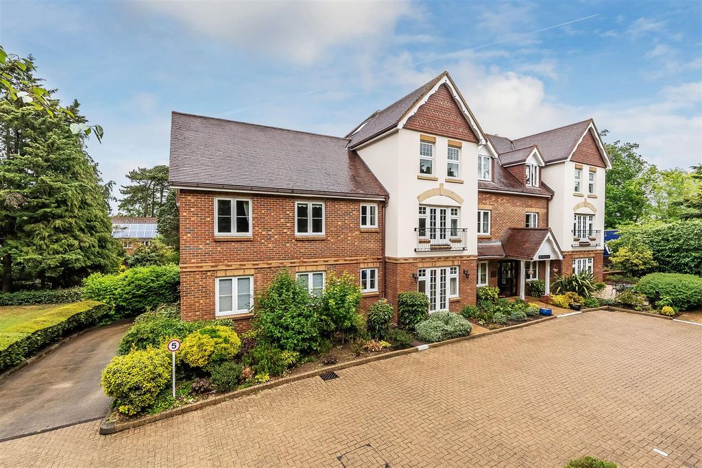 Property photo 1 of 11 Flat-5-Pegasus-Court-23.Jpg