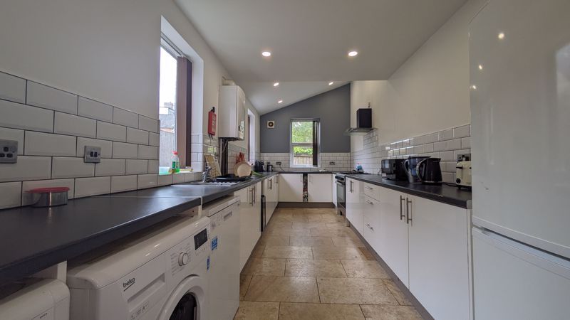 Property photo 1 of 9 Photo 17