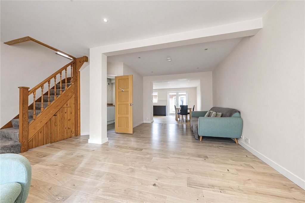 Property photo 2 of 16 Picture 2