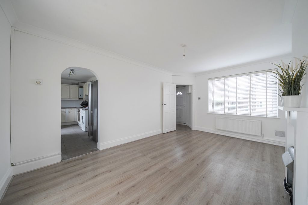 Property photo 3 of 28 Reception