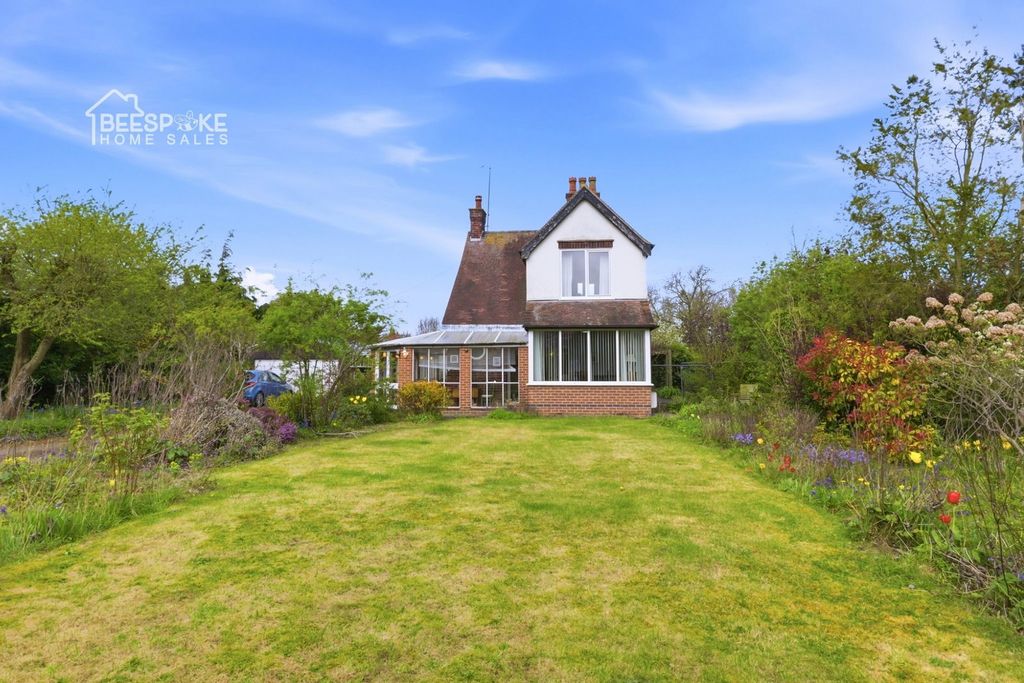Property photo 2 of 39