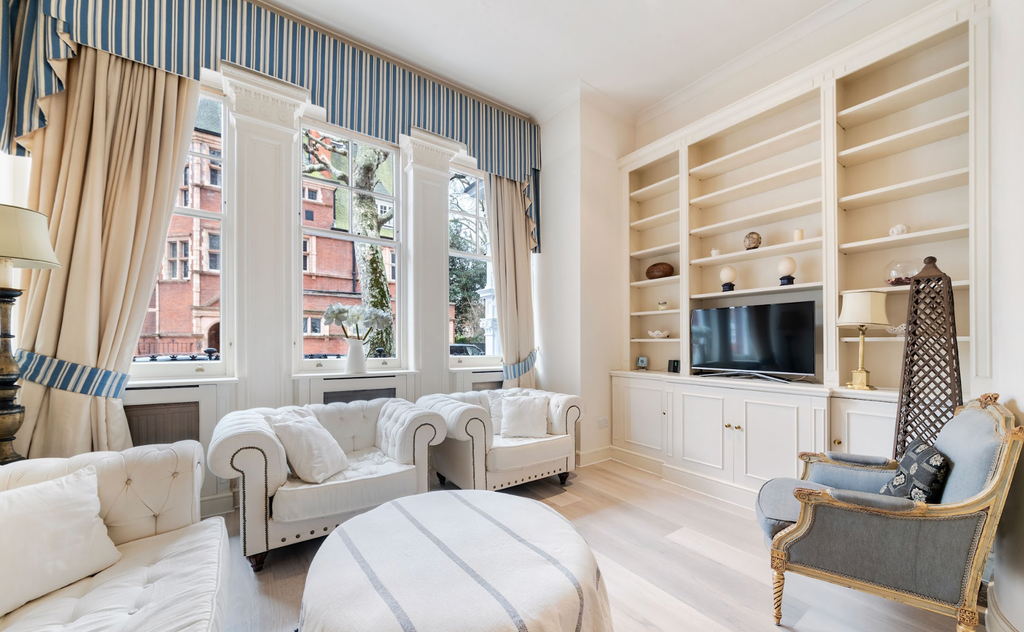 Property photo 3 of 13