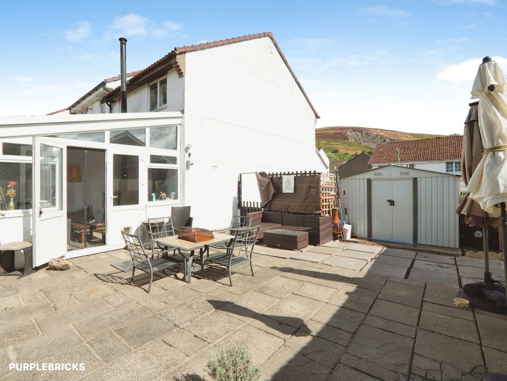 Property photo 2 of 24