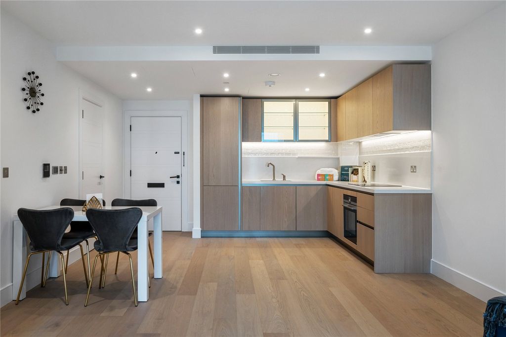 Property photo 3 of 8 Picture No. 02