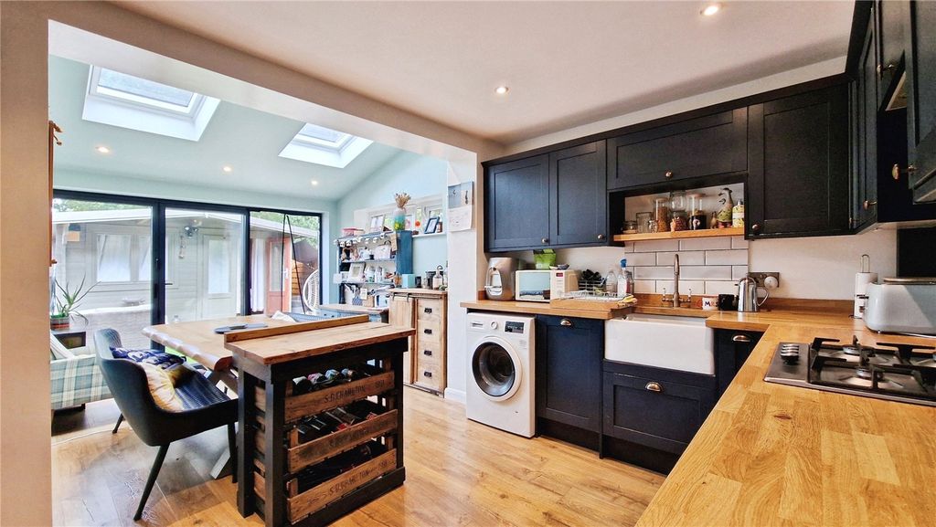 Property photo 2 of 17 Picture No. 08
